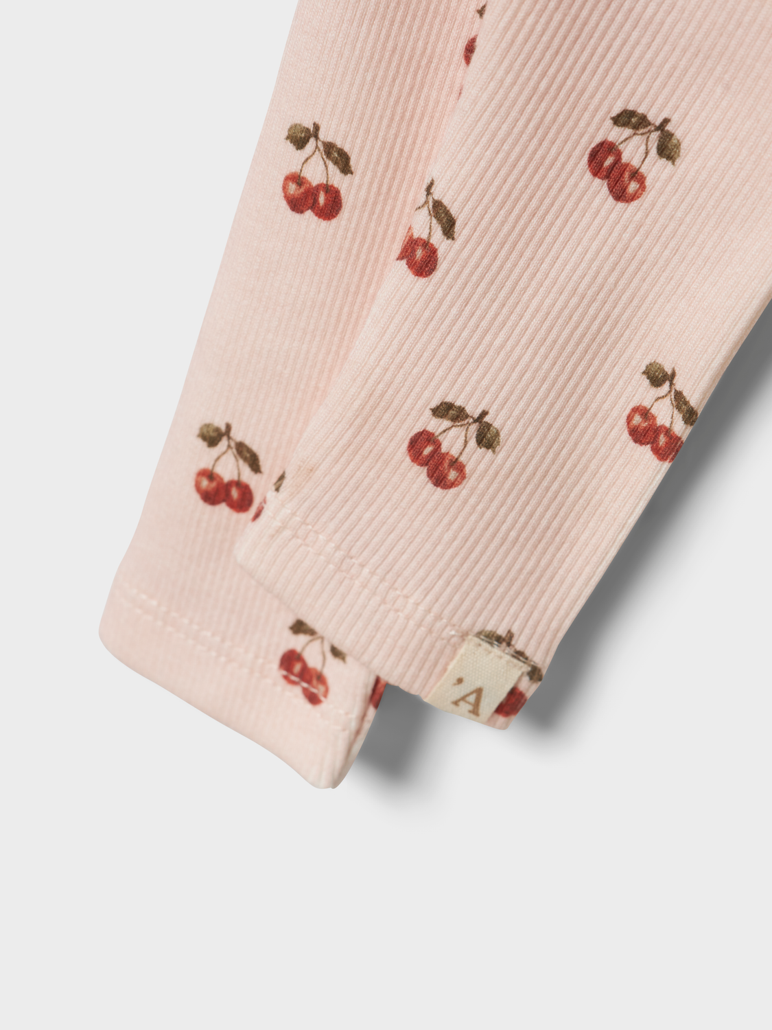 model_shot-front_full